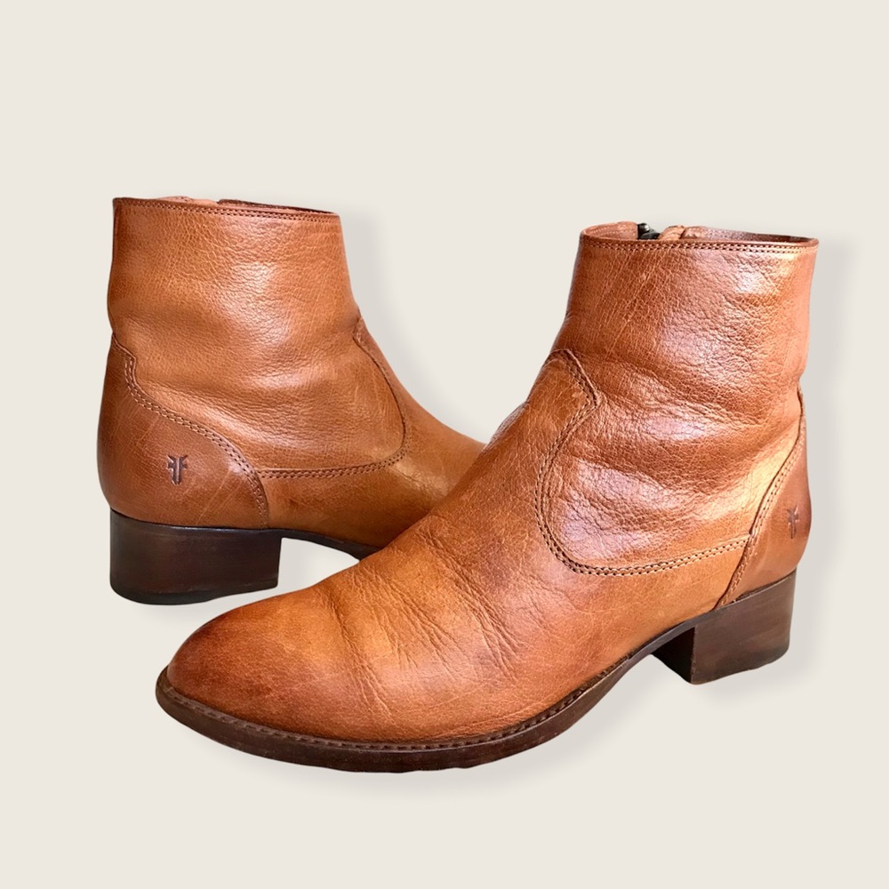 Frye Brooke Short Cognac Genuine Leather Inside Zip Classic Comfy Ankle Booties - Picture 12 of 12